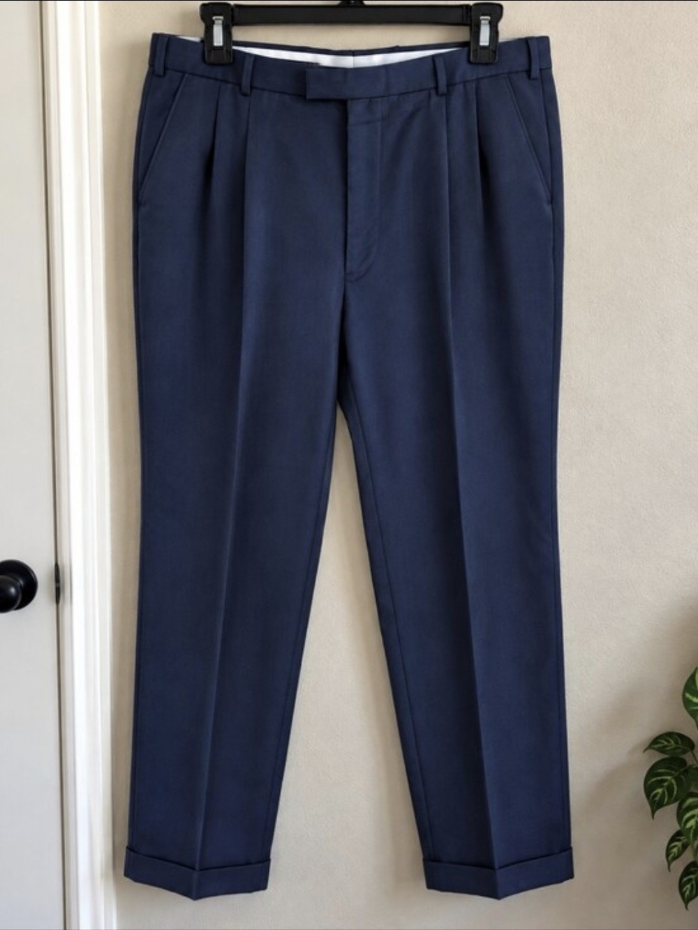 Designer Label Men’s 38 Charcoal/Navy Wool Blend Pleated Cuffed Dress Pants